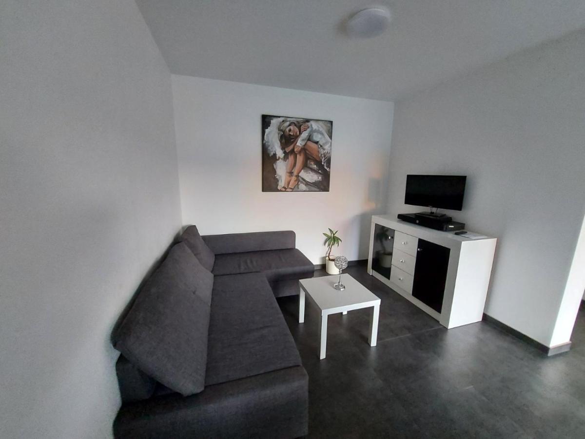 Several Different Rooms, Newly Furnished, In A New House In Vichten المظهر الخارجي الصورة
