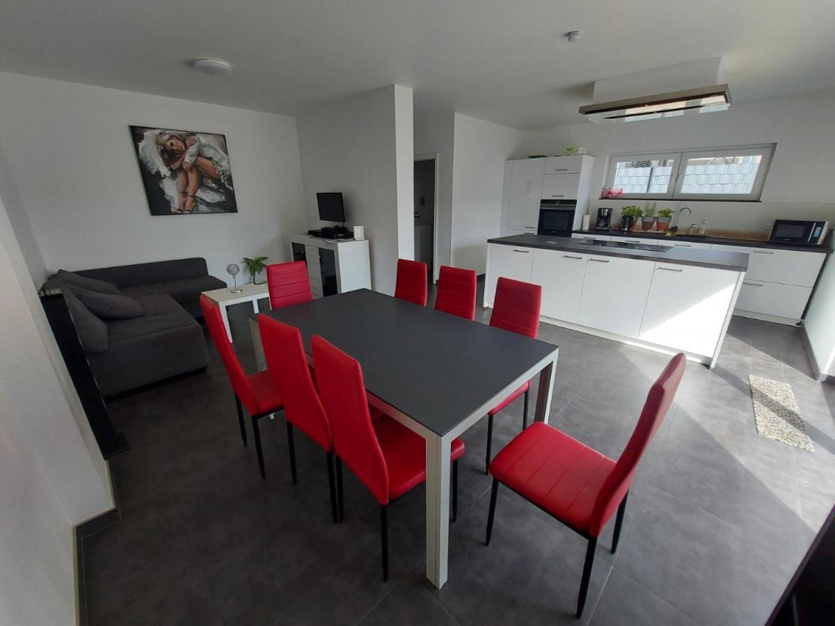 Several Different Rooms, Newly Furnished, In A New House In Vichten المظهر الخارجي الصورة